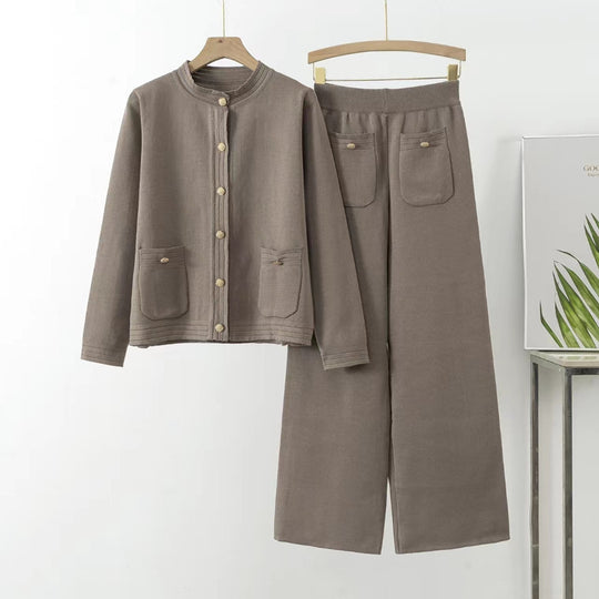Damen gemütliches Strick-Loungewear-Set mit Knopfdetaillierung und aufgesetzten Taschen EB