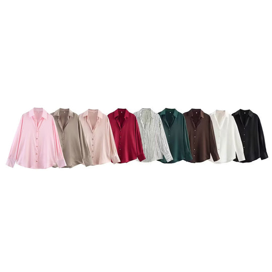 Damen nan oversized Satinbluse mit Hemdkragen, verlängerten Manschetten und abgerundetem Saum EB