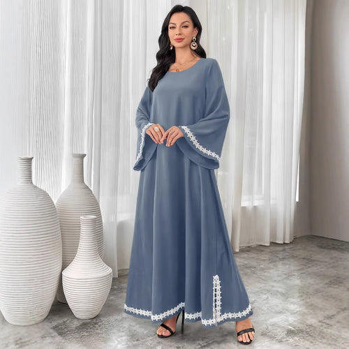 Damen Elegantes Maxikleid mit ausgestellten Ärmeln und feinen Spitzenakzenten EB