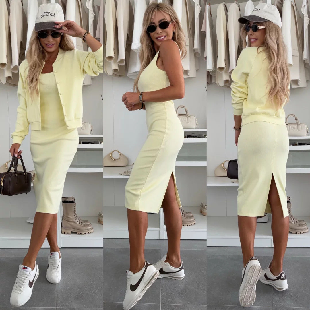 Damen tailliertes Strick-Midikleid mit feiner Rippstruktur und kurzer Button-Jacke EB