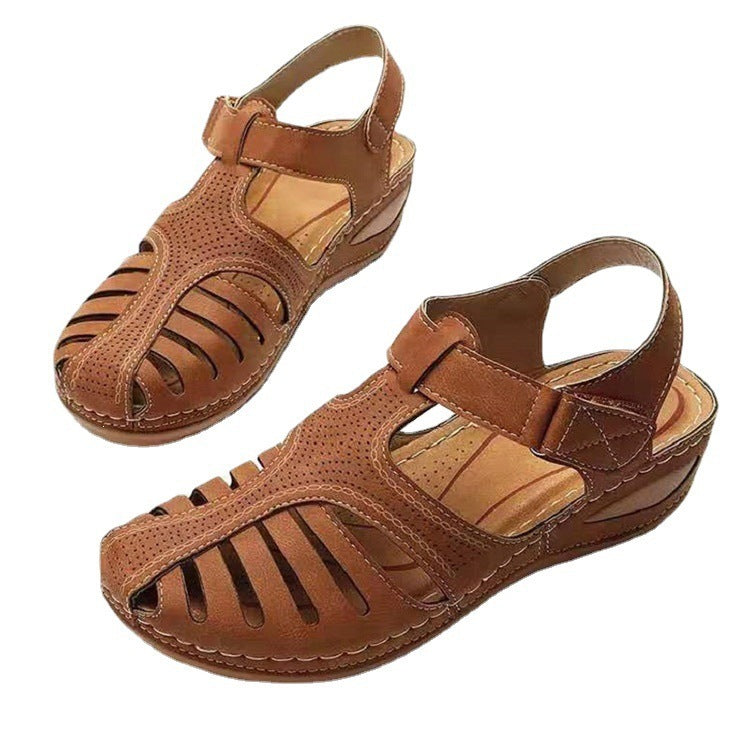 Damen Bequeme orthopädische Sandalette mit geschlossener Zehenpartie und verstellbarem Klettverschluss EB