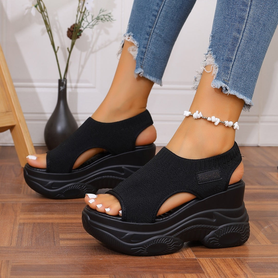 Damen Komfortable und stilvolle Plateausandalen EB
