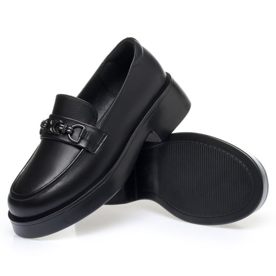 Damen elegante Mokassins mit modischem Kettendetail EB