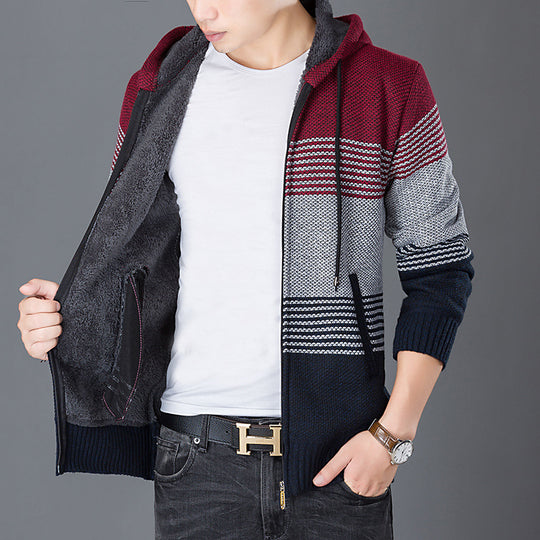Herren Strickjacke mit Kapuze und modernen Blockstreifen EB