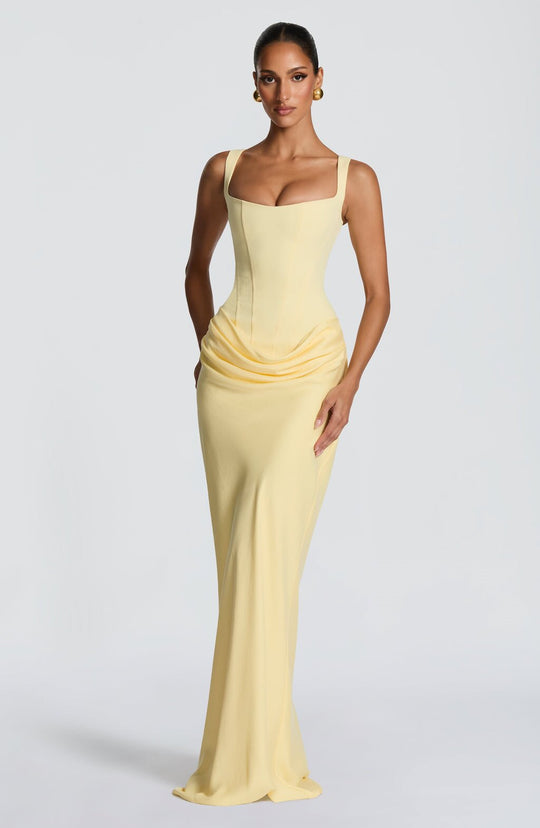 Damen Elegantes Maxikleid mit figurbetonendem Schnitt und raffiniertem Faltenwurf EB