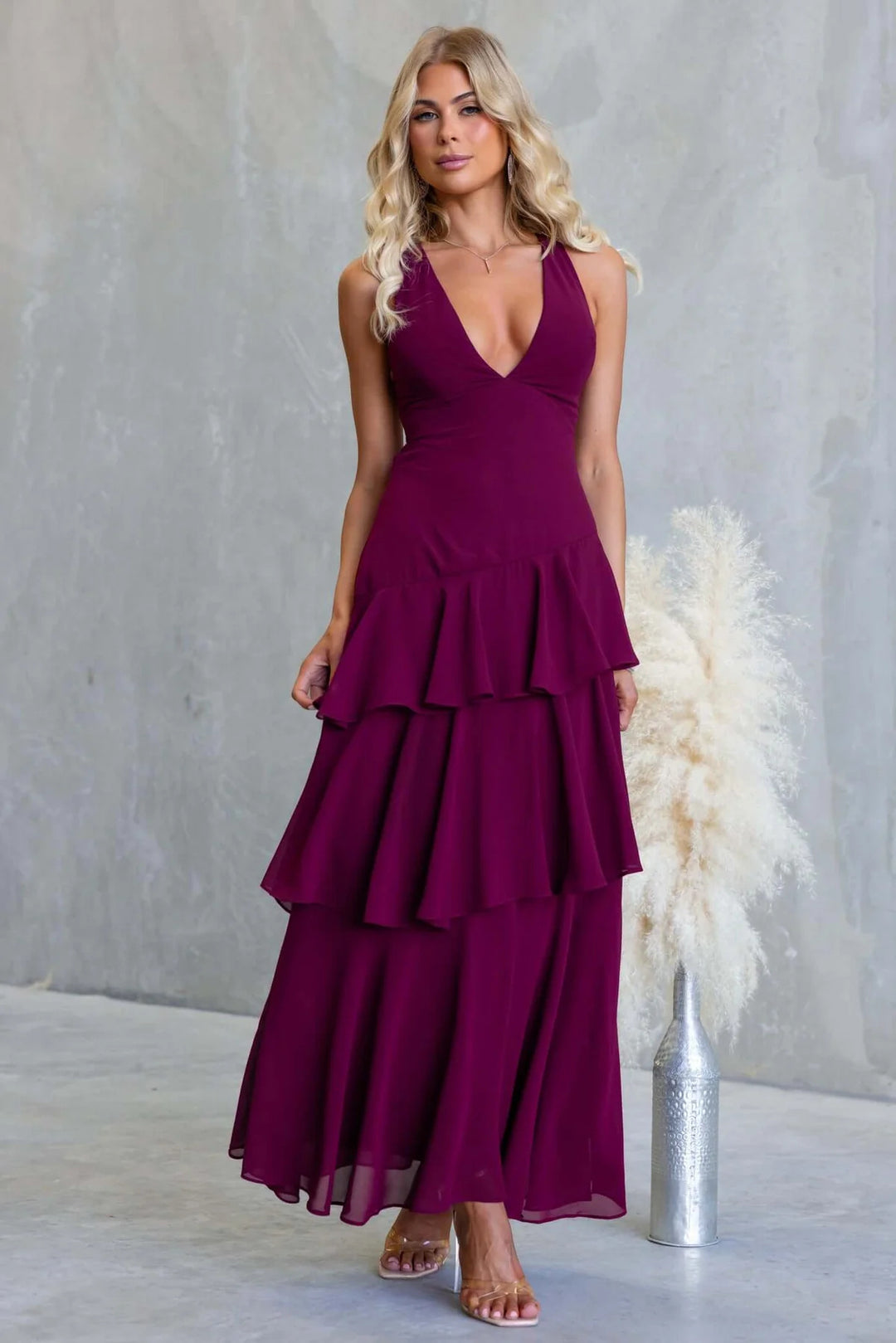 Damen Maxikleid mit verführerischen Rüschenschichten und tiefem V-Ausschnitt EB