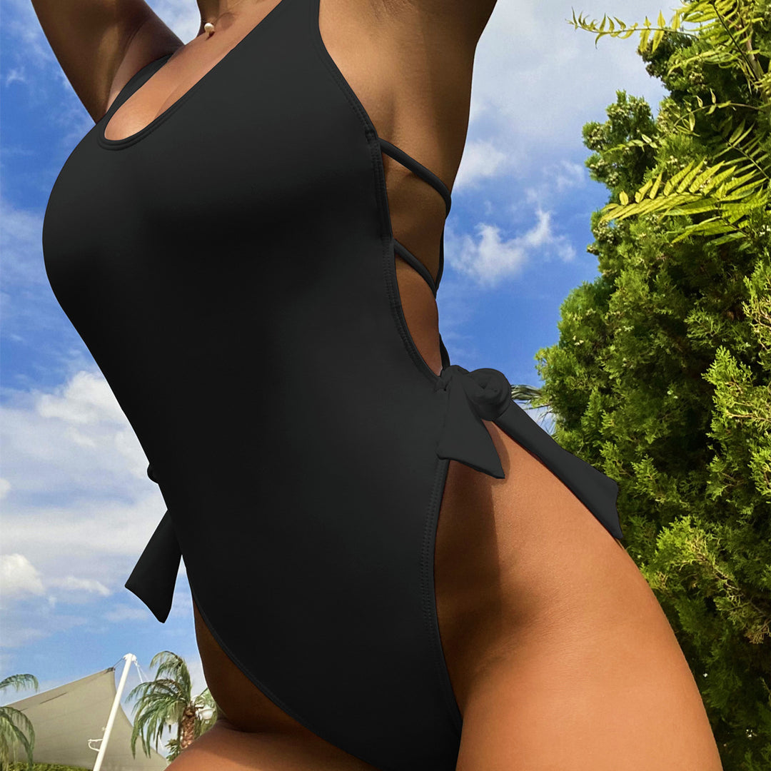 Damen Hochgeschnittener Badeanzug mit eleganten Schnürdetails EB