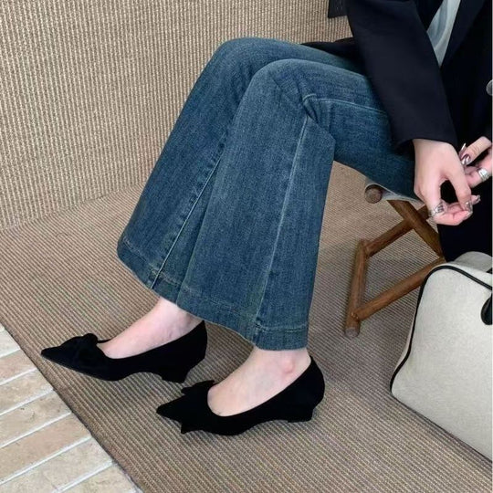 Damen elegante Pumps mit verspielt geschwungenem Design und Schleifenakzenten EB