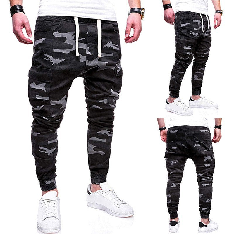 Herren nan taillierte Cargo-Joggerhose mit elastischem Komfortbund, seitlichen Klappentaschen und schmal zulaufenden Bündchen EB