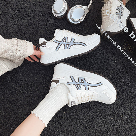 Damen Sportliche Sneakers mit gepolsterter Laufsohle und stilvollem Design EB