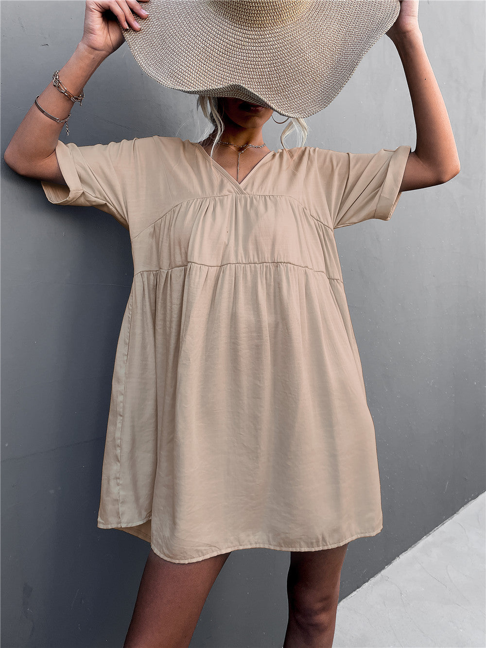 Damen lässiges V-Ausschnitt Sommerkleid mit taillierter Passform und leichtem Stoff EB