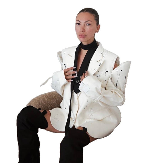 Damen Oversized Blazer mit kreativen Akzenten EB