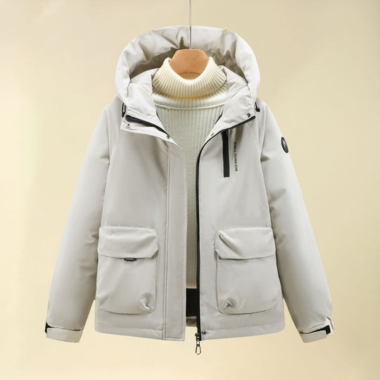 Damen Isolierte Outdoorjacke mit voluminösem Kapuzenkragen und praktischen Taschen EB