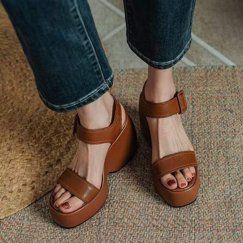 Damen Plateau-Sandalen mit verstellbarem Riemen und komfortablem Absatz EB