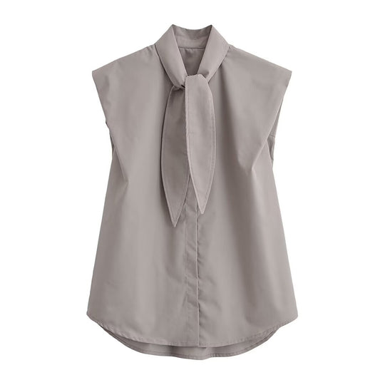 Damenbluse mit innovativem Stehkragen und eleganter Schleifenapplikation EB