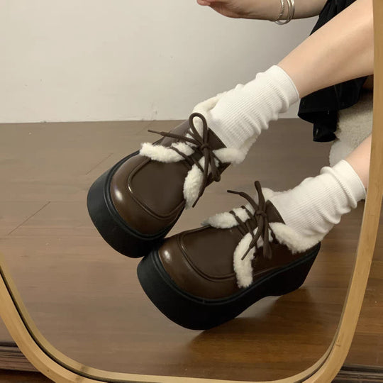 Damen Clogs mit wärmendem Innenfutter und modischem Schnürdesign EB