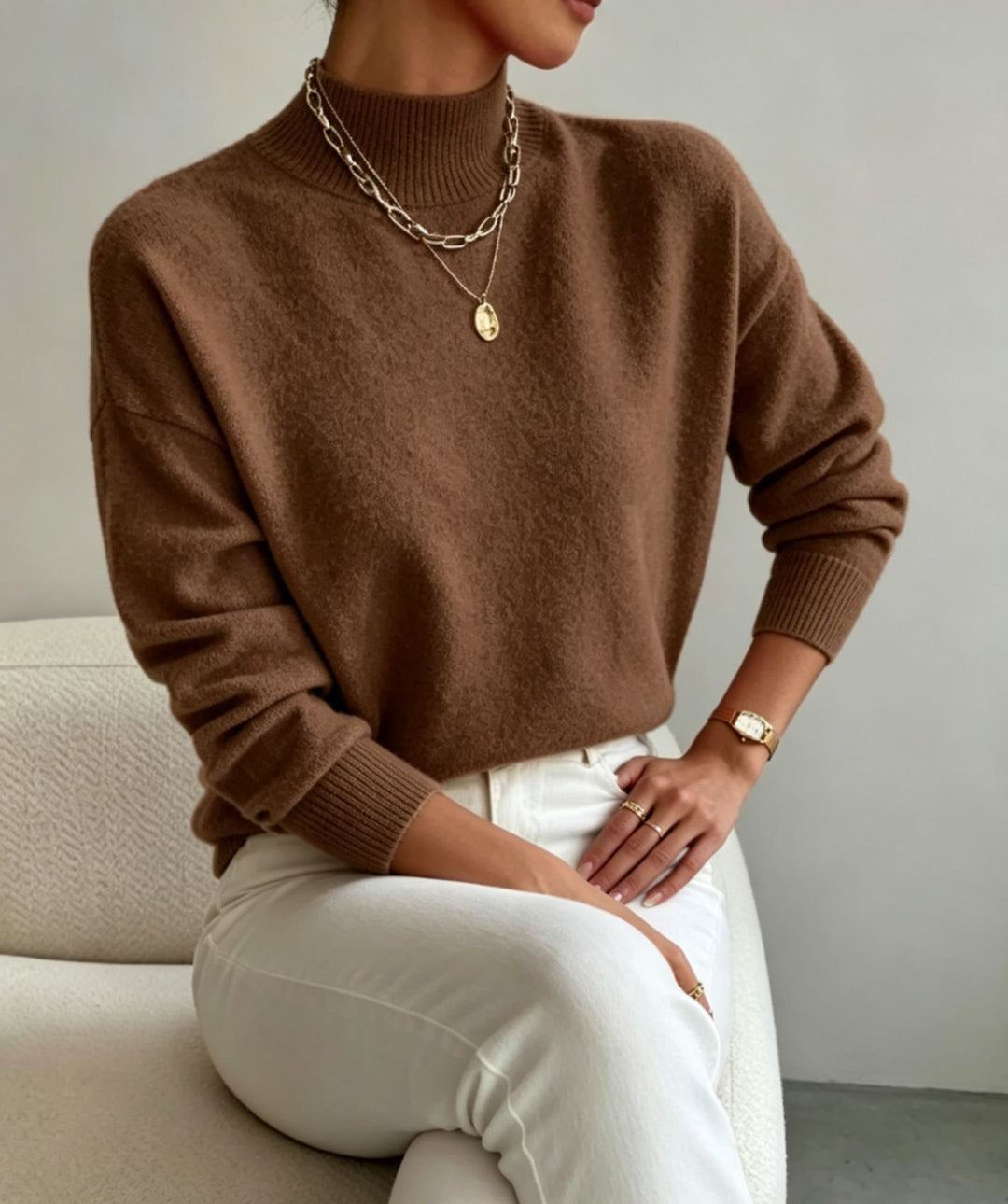 Damen kuscheliger Feinstrickpullover mit Stehkragen und überschnittener Schulter EB