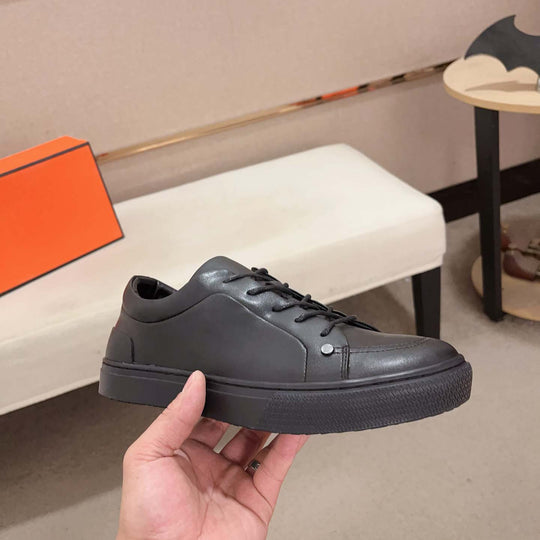 Damen Sneakers im minimalistischen Design mit hochwertigen Lederakzenten von EB
