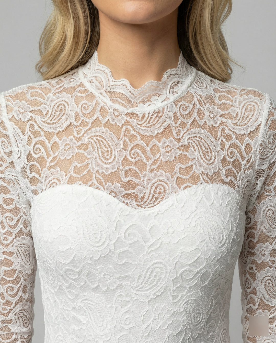 Damen Spitzenshirt mit elegantem hohem Kragen und langem Arm EB