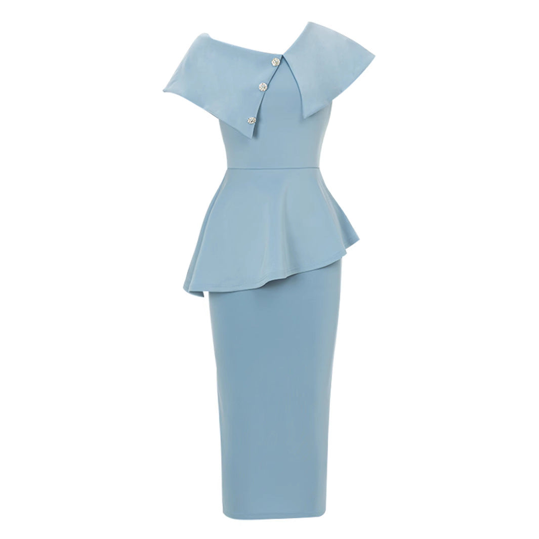 Damen Elegantes Off-Shoulder Kleid mit schickem Volant-Saum und Knopfdetail EB