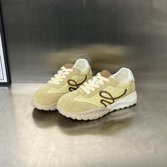 Damen Sportliche Sneakers mit gepolstertem Futter und rutschfester Laufsohle EB