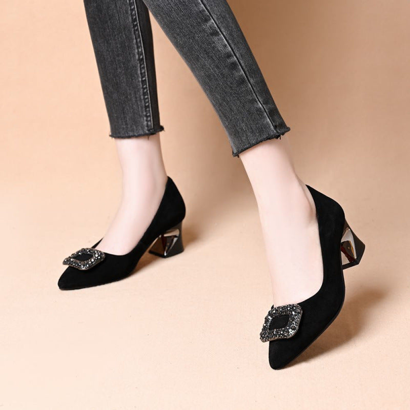 Damen Elegante Pumps mit Glitzerdetail und architektonischem Absatz EB