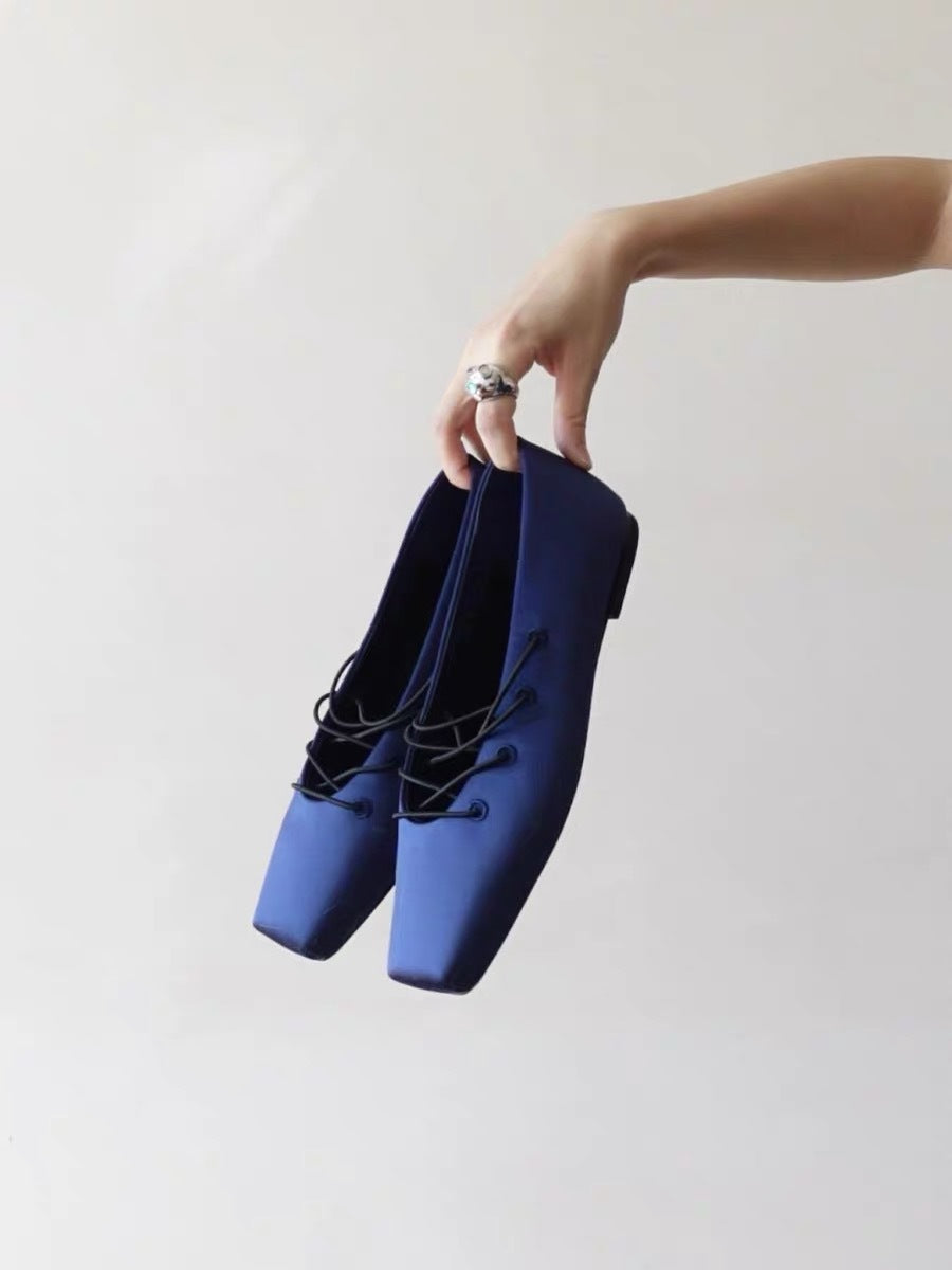 Damen Elegante Schnür-Ballerinas aus satinierter Textiloberfläche EB