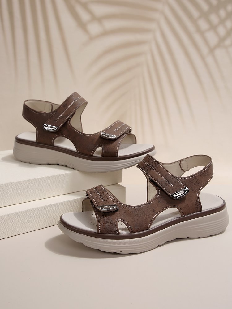 Damen Bequeme Sandalen mit verstellbaren Klettverschlüssen und anatomischem Fußbett EB