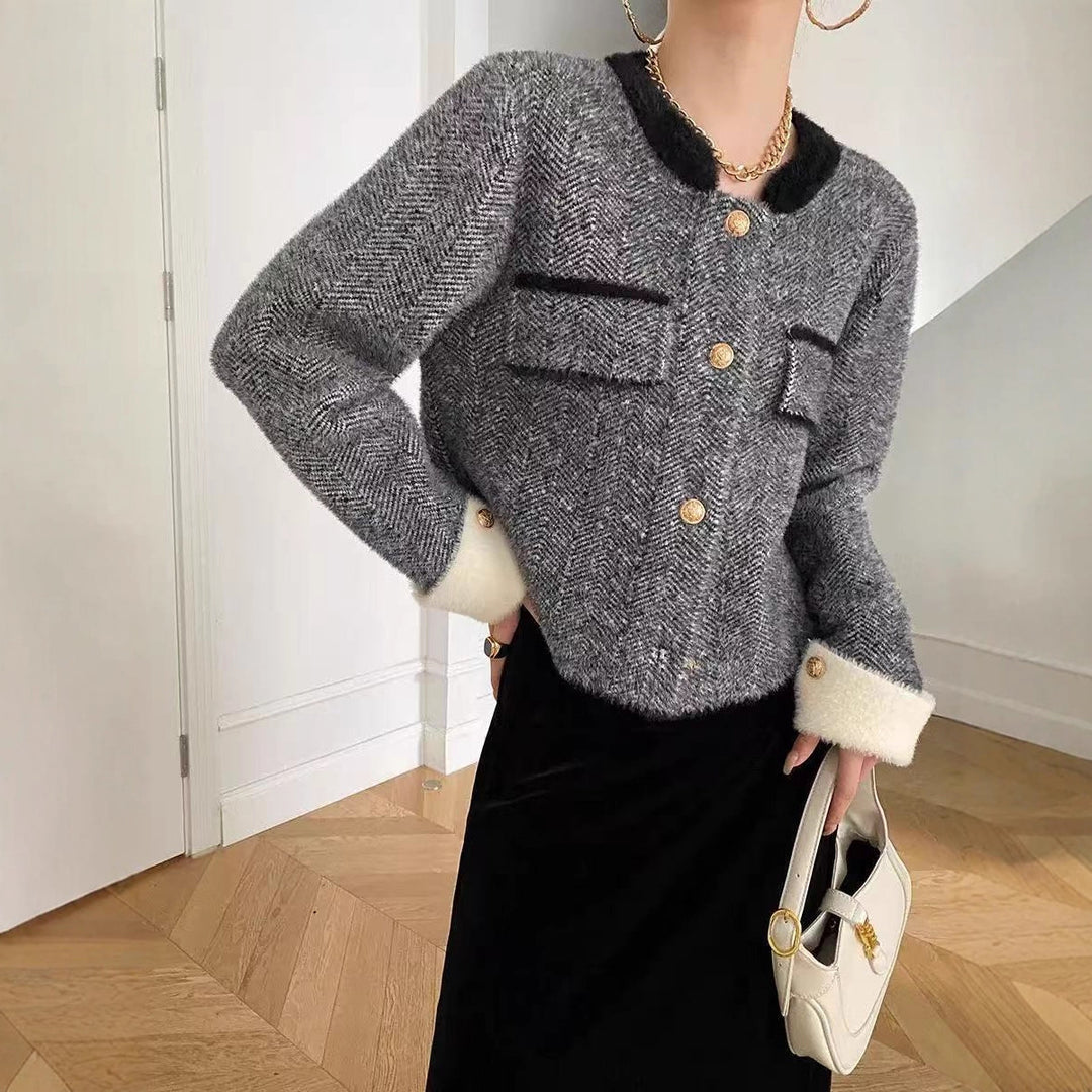 Damen Modischer Strickjacke mit Struktur und eleganten Knopfdetails EB