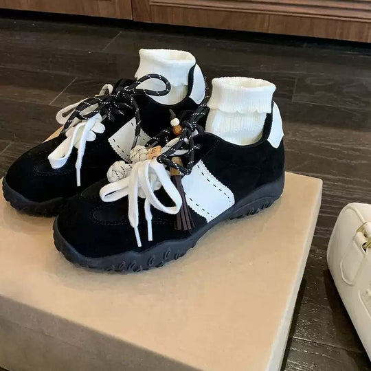Damen Sportliche Schnürschuhe aus Wildleder mit dekorativen Quasten und rutschfester Sohle EB