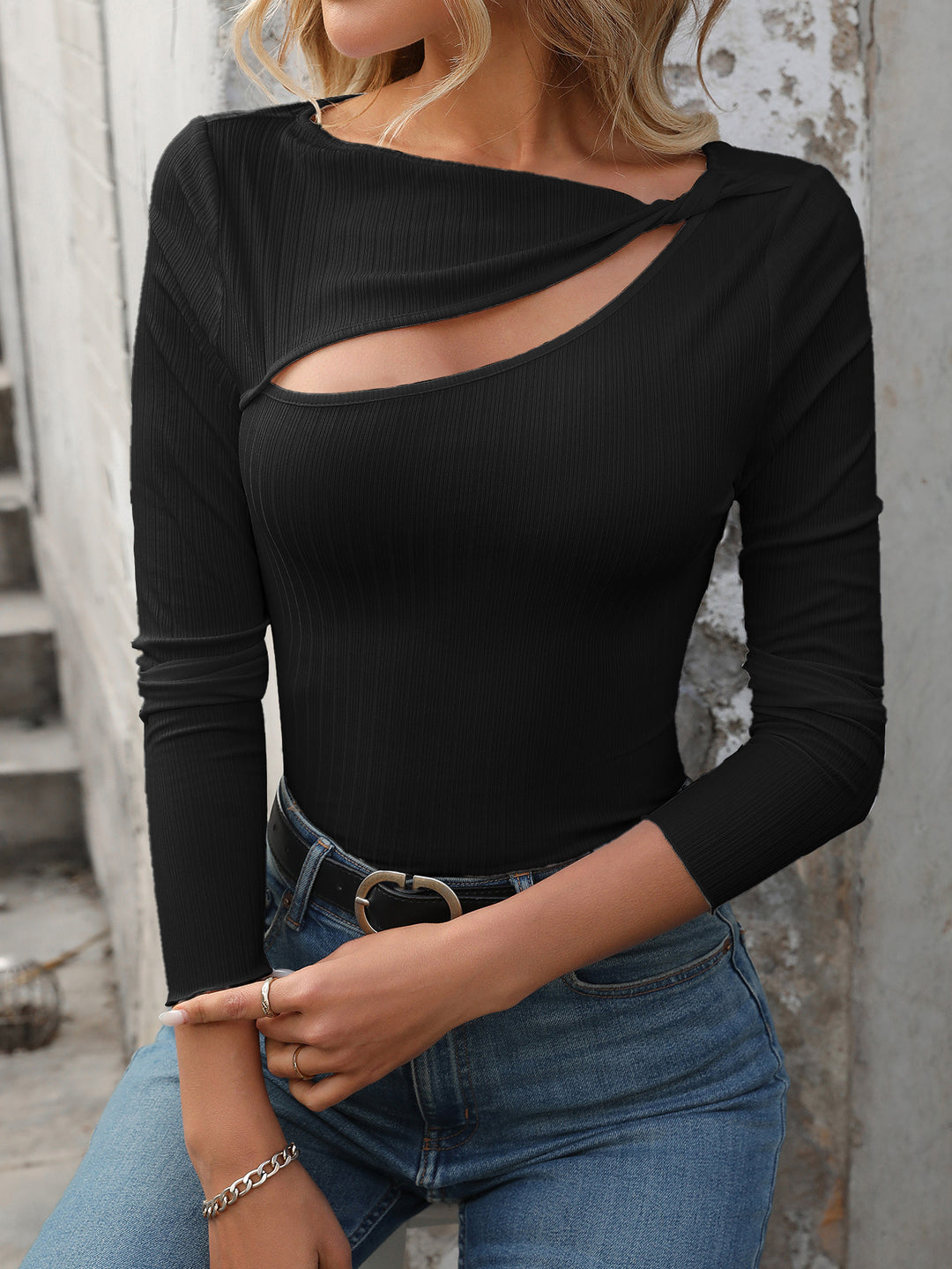 Damen Langarmshirt mit asymmetrischem Schnitt und dekorativem Ausschnitt EB