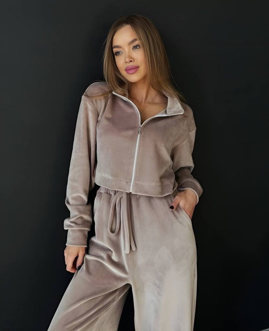 Damen gekürztes Velours-Cropped-Hoodie mit Stehkragen und elastischer High-Waist-Palazzo-Jogginghose Eichborn Berlin