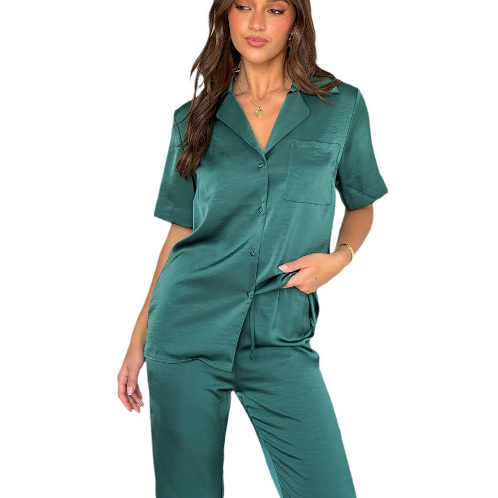 Damen Satin Schlafanzug-Set mit elegantem Schnitt und bequemen Details EB