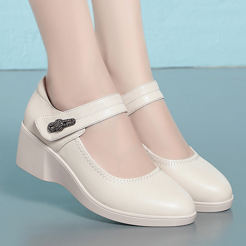 Damen klassischer Mary Jane Pumps mit modischem Riemen und bequemem Blockabsatz EB