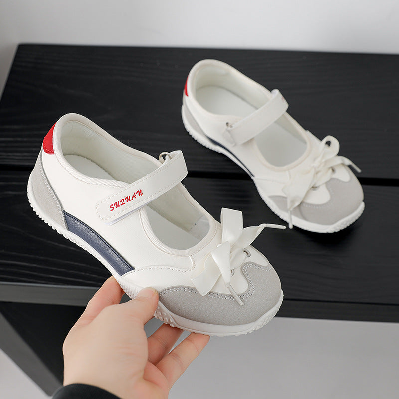 Damen Sportliche Slipper mit modischem Riemendesign und praktischer Klettverschlusslösung EB