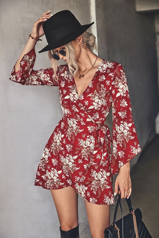 Damen Wickelkleid mit voluminösen Ärmeln und floralem Print EB