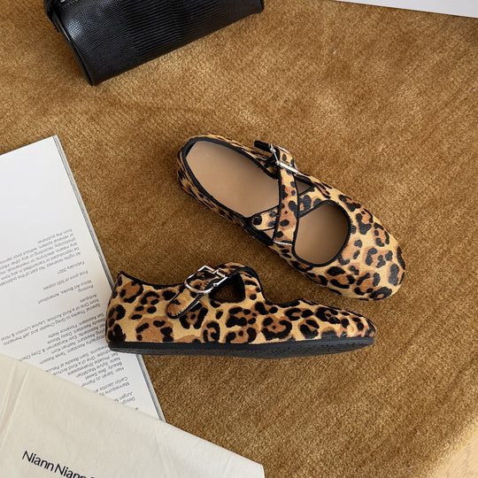 Damen Ballerinas mit modischem Leo-Muster und verstellbarem Riemchen EB