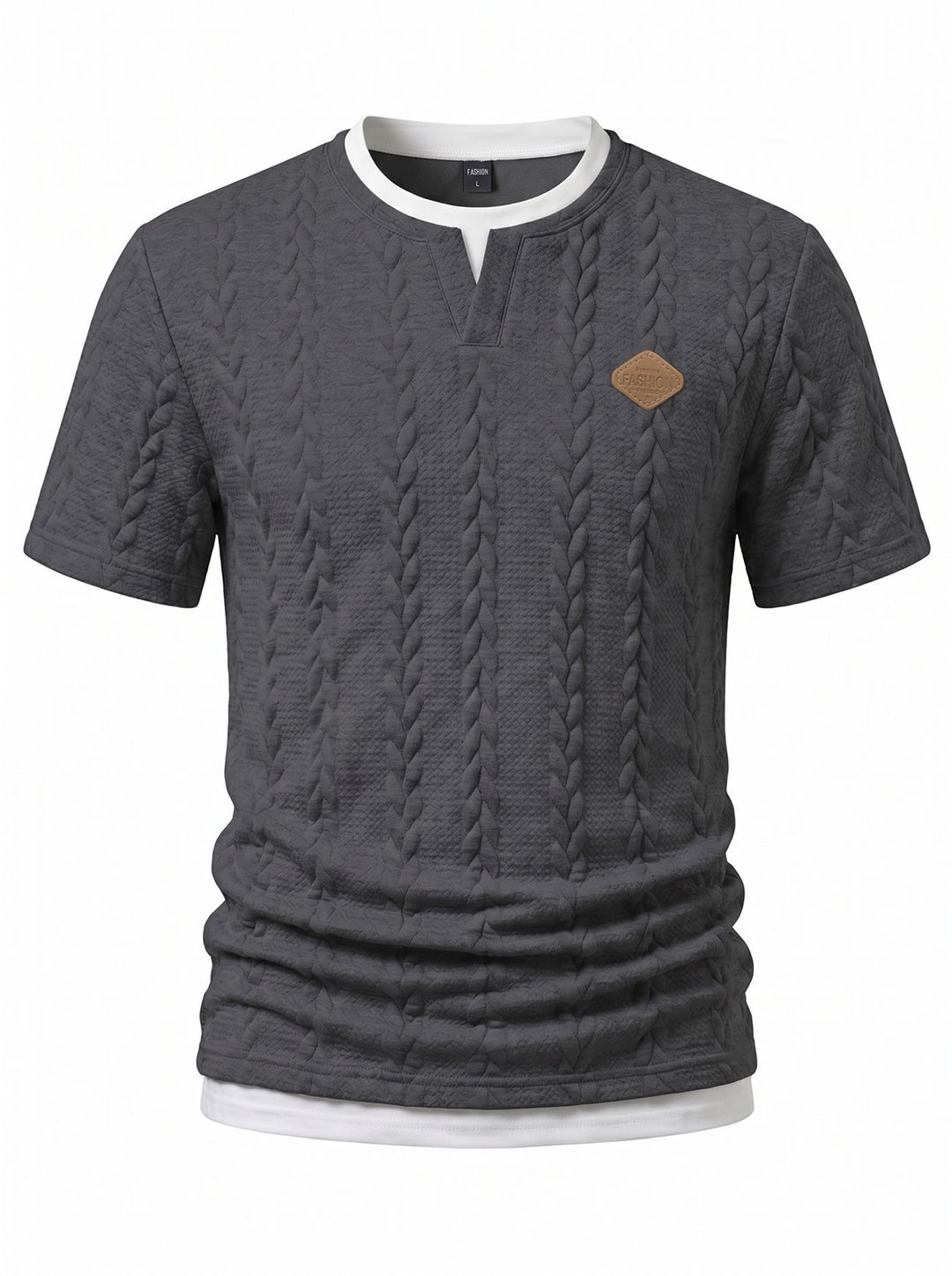 Herren nan texturiertes Kurzarmshirt mit geprägter Zopfstruktur, V‑Einsatz am Rundhals und Lagenlook EB