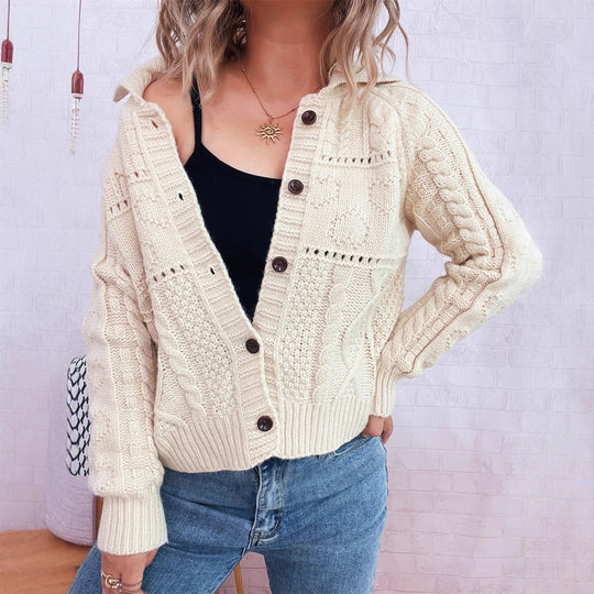 Damen Strickjacke mit strukturiertem Zopfdesign und eleganten Knopfdetails EB