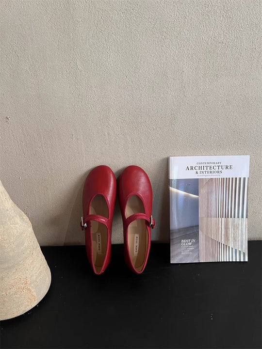 Damen modische Mary Janes mit verstellbarem Riemen und glänzender Oberfläche EB