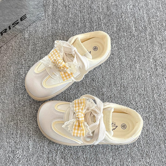 Damen Sneakers mit verspieltem Rüschendetail und rutschfester Sohle EB