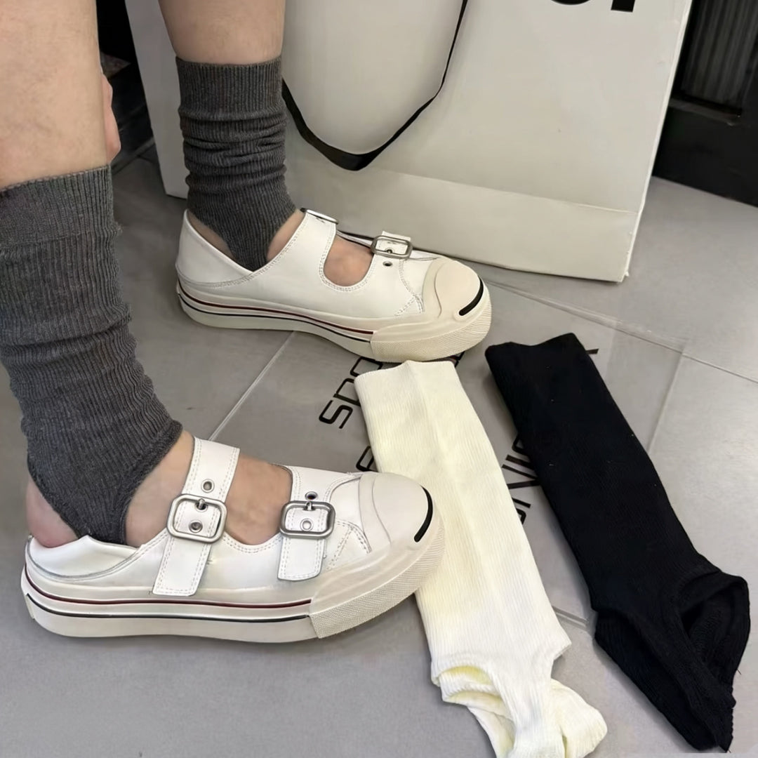 Damen Plateauslipper mit verstellbarem Riemchen und geschlossenen Zehen EB