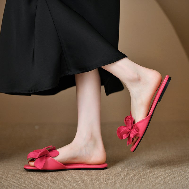 Damen Flache Sandalen mit dekorativer Blumenapplikation und komfortabler Fußbett EB