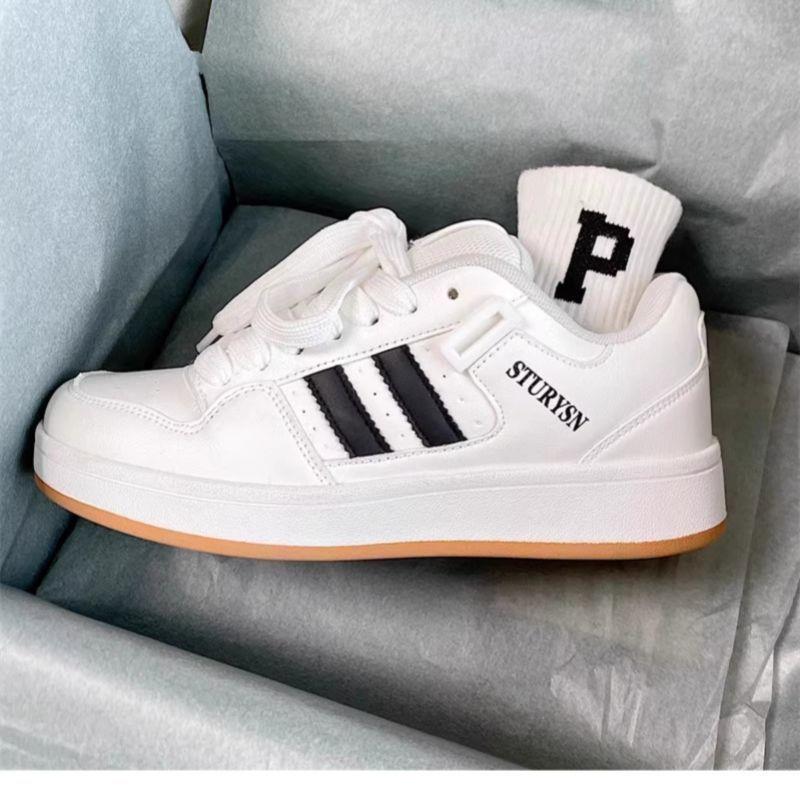 Damen Sportliche Sneakers mit atmungsaktiver Oberflächenstruktur und stabiler Gummisohle EB
