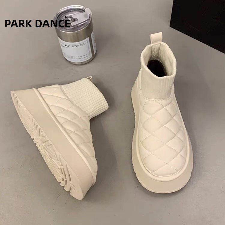 Damen Komfortable und stylische Chunky Slip-On Sneakers mit gestepptem Design EB