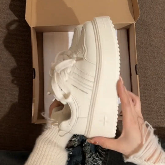 Damen Chunky Sneakers mit stabiler Plateau-Sohle und atmungsaktivem Obermaterial EB