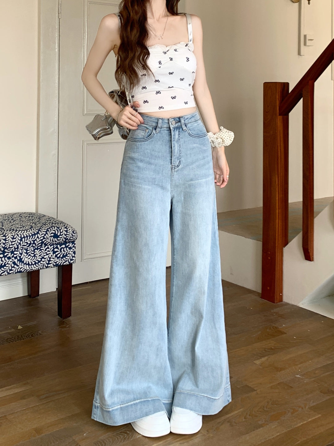 Damen Weite Jeans im entspannten Look mit hohem Bund und modischen Akzenten EB