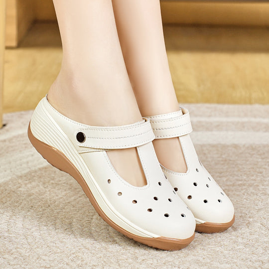 Damen Komfortable Clogs mit atmungsaktiven Ausschnitten und verstellbarem Riemen EB