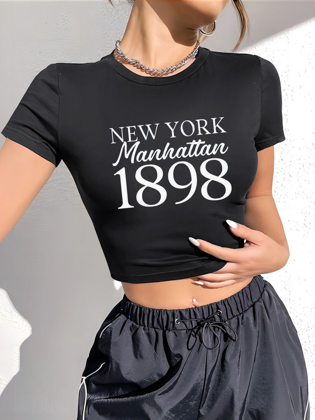 Damen Crop-T-Shirt mit auffälligem Statement-Print EB