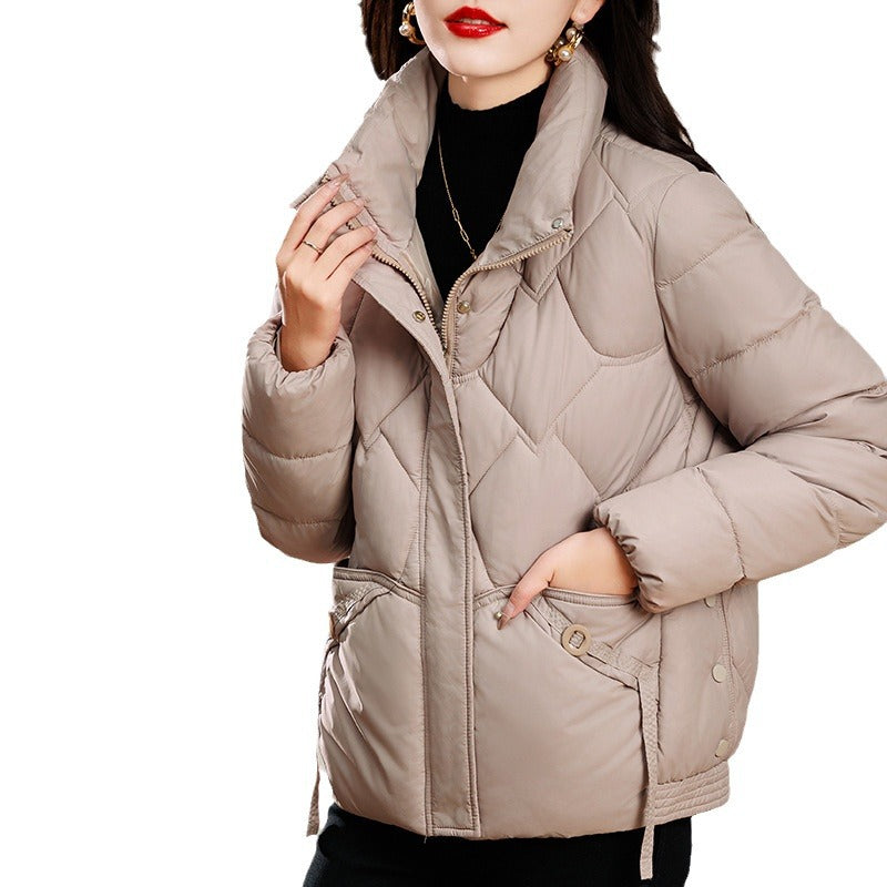 Damen Kurze Steppjacke mit Kapuze und praktischen Taschen EB